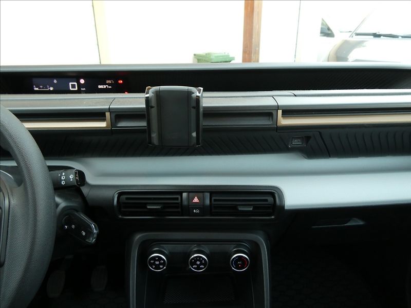 Citroën C3 Aircross 1,2 Turbo 100ps YOU,2 x pneu - fotka 29 z 41