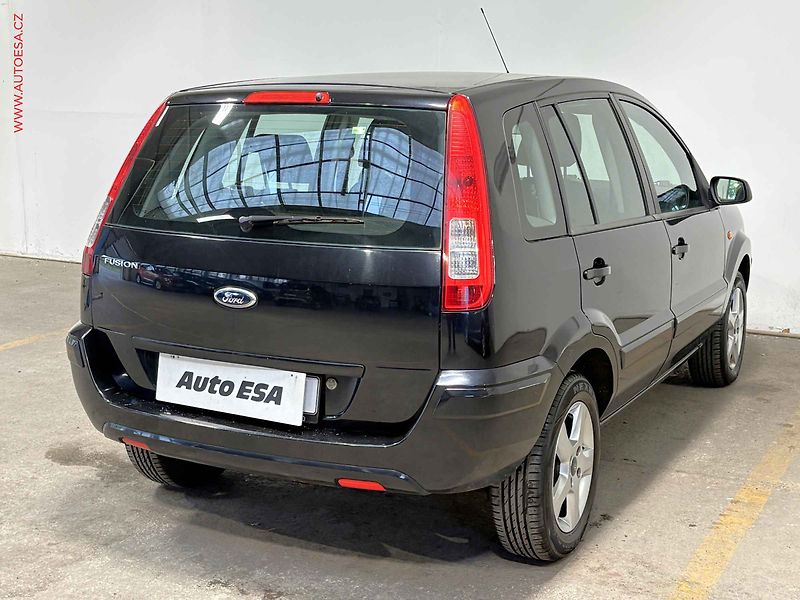 Ford Fusion (2009) 1.4i, 2.maj,ČR, AC - fotka 4 z 13