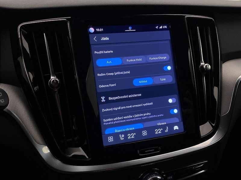 Volvo V60 T6 AWD PLUG-IN DARK REZERVACE - fotka 46 z 58