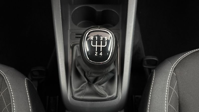 Škoda Fabia 1.0 TSI Ambition Combi - fotka 24 z 24