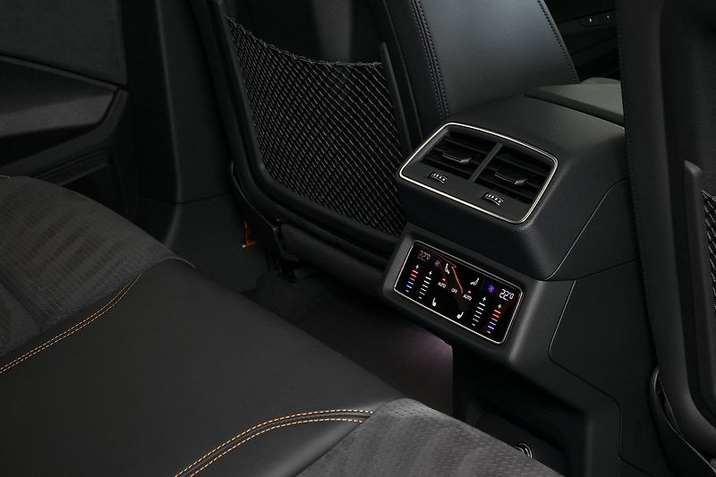 Audi e-tron 55 300kW Sportback Black Edice - fotka 28 z 47
