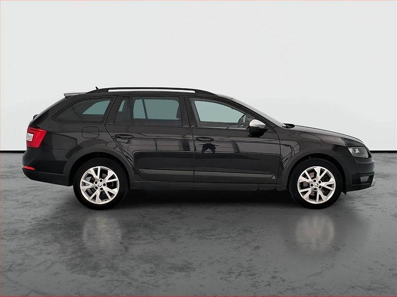 Škoda Octavia (2015) Scout 2.0 TDI, 4X4, Automat - fotka 6 z 20