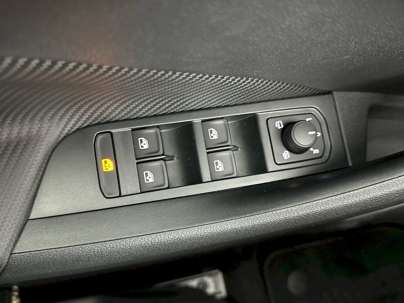 Škoda Kamiq (2025) DSG 1.0TSI 85kW Monte Carlo - fotka 27 z 33