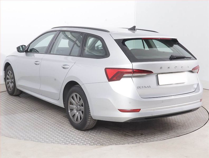Škoda Octavia (2022) Ambition 2.0 TDI, ČR,1.maj - fotka 4 z 15