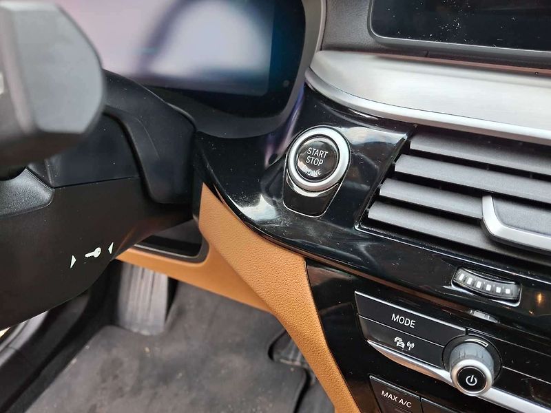 BMW Řada 5 530d xDrive AT Touring - fotka 23 z 71