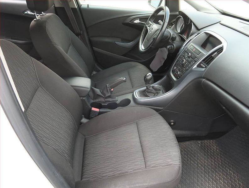 Opel Astra (2016) Enjoy 1.6 CDTI, Serv.kniha - fotka 9 z 15