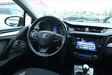 Toyota Avensis (2016) 2.0 D-4D, Serv.kniha, Navi - náhled 6