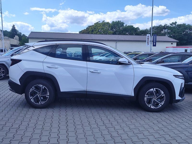 Hyundai Tucson 1.6 T-GDI/118kW Smart DCT - fotka 4 z 32