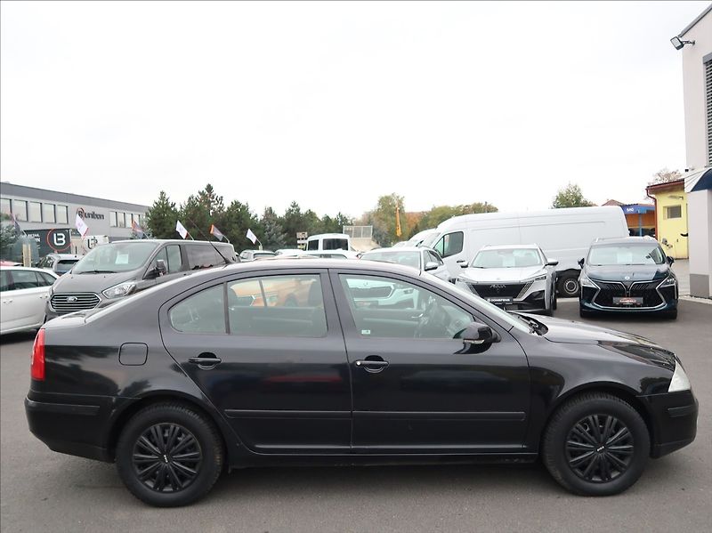 Škoda Octavia 1,6 FSi,85kW,NovéČR,klima - fotka 6 z 19