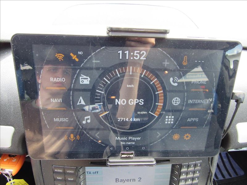 Mercedes-Benz Třídy R 3,0 320 CDI L 4-Matic - fotka 21 z 35