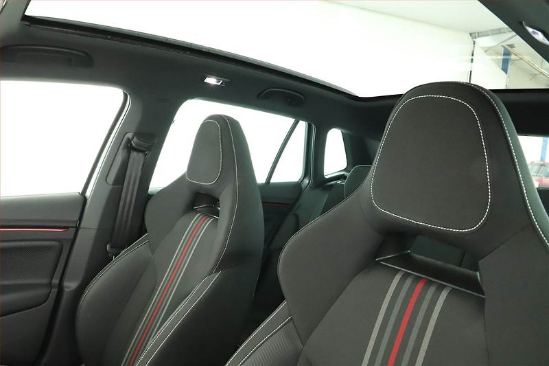 Škoda Kamiq (2026) Monte Carlo 1.5 TSI - fotka 13 z 17