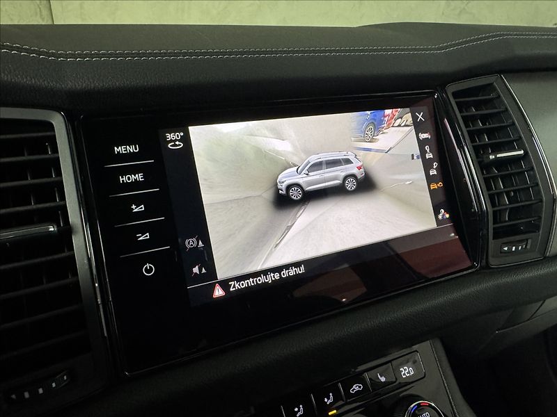 Škoda Kodiaq 2,0 TDi  DSG 4x4 Clever Assist - fotka 31 z 48