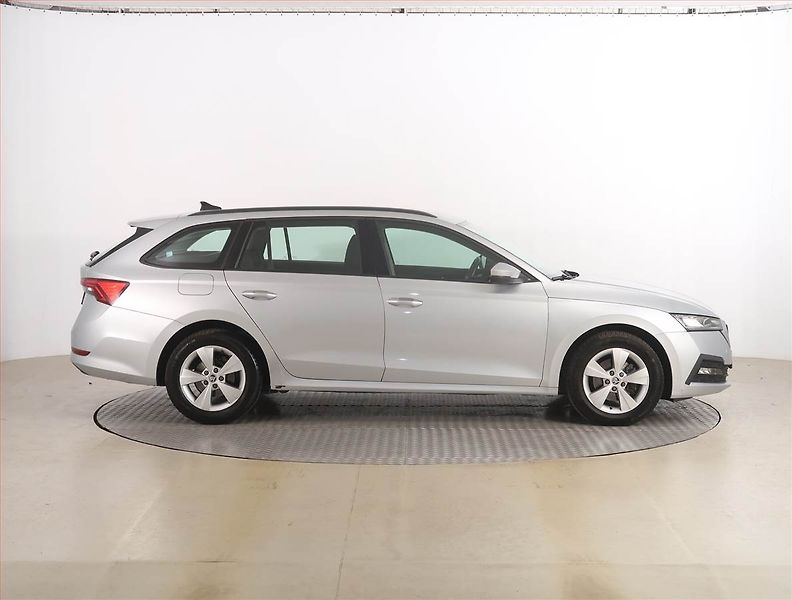 Škoda Octavia (2020) Ambition 2.0 TDI, Automat - fotka 6 z 22