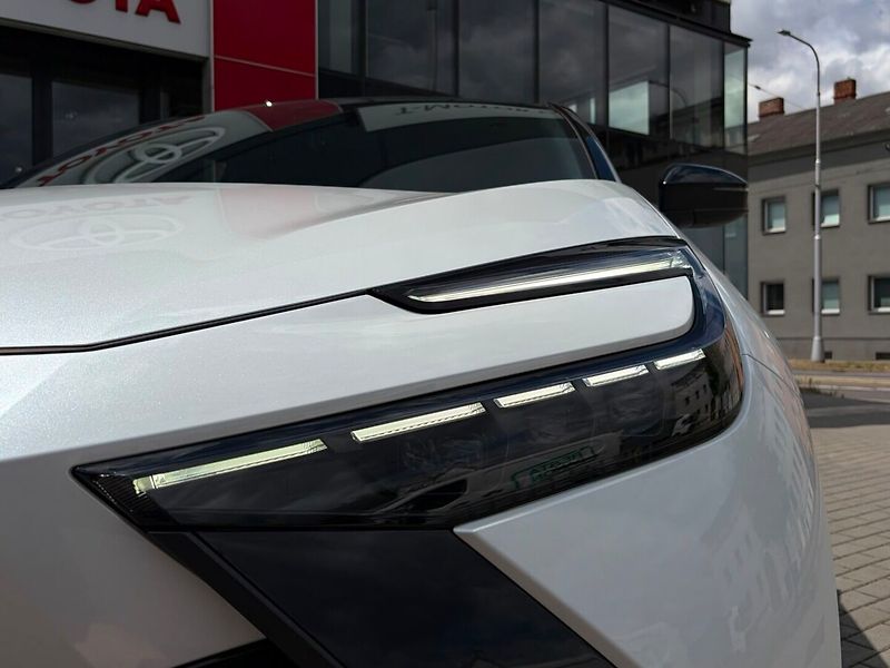 Toyota C-HR 2.0 PHEV Executive - fotka 21 z 21