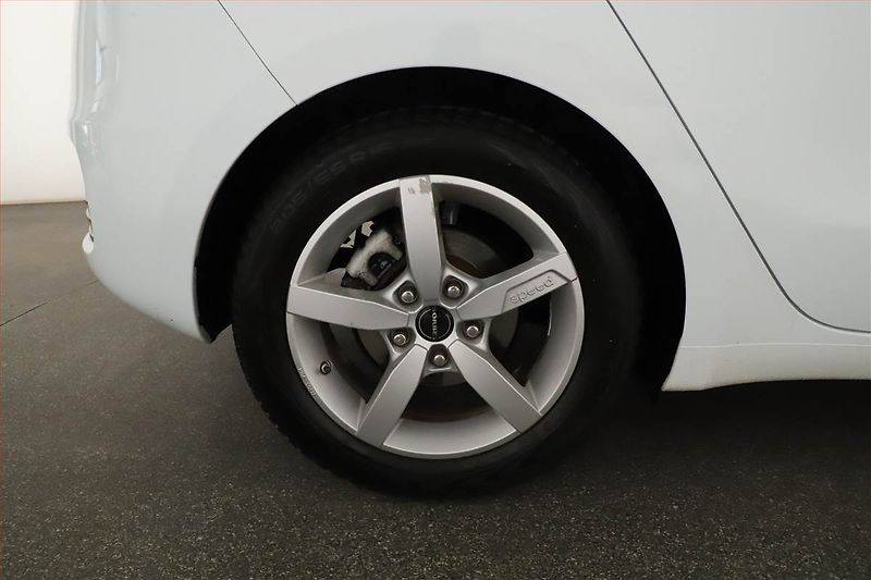 Kia Ceed (2016) 1.4 CVVT - fotka 14 z 14