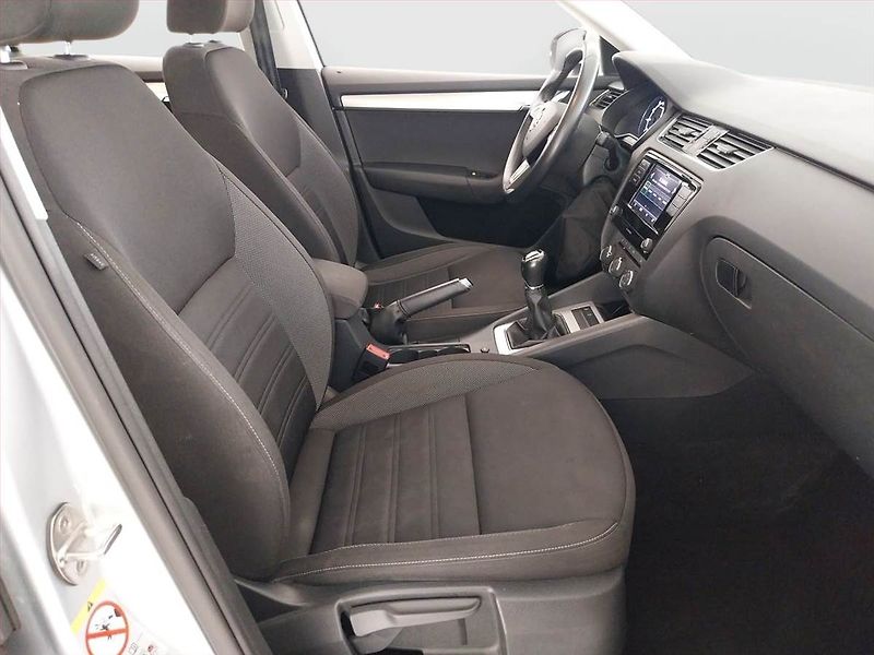 Škoda Octavia (2018) Ambition Plus 1.5 TSI, ČR - fotka 9 z 18