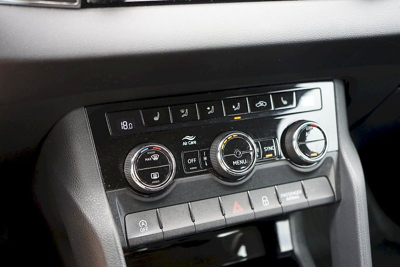 Škoda Karoq (2019) TSI 110 kW Ambition - tažné - fotka 18 z 27