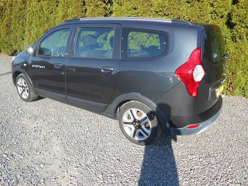 Dacia Lodgy STEPWAY,7Míst,NAVI,75TKm!! - fotka 37 z 38