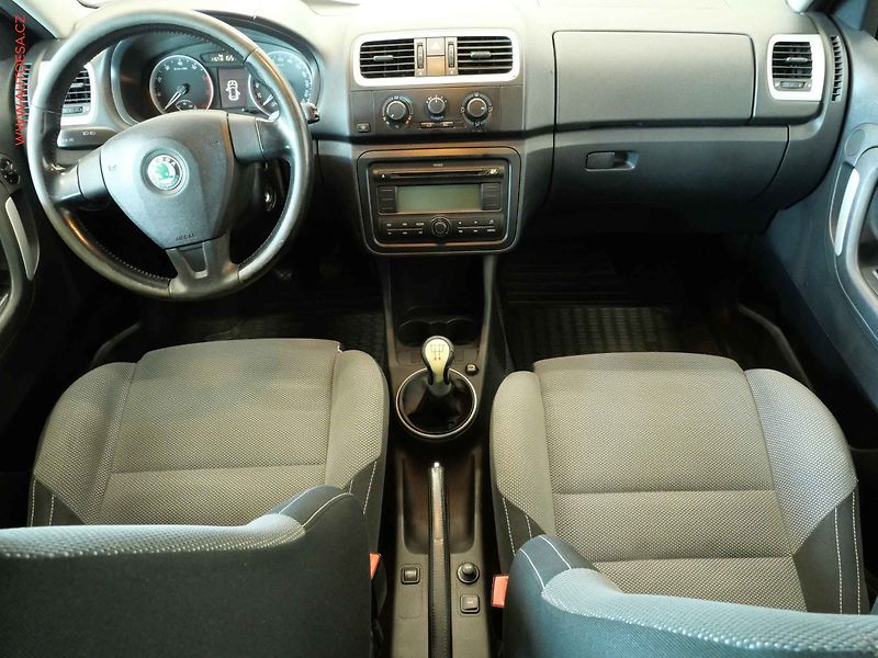 Škoda Fabia (2008) 1.4 16V, Sport - fotka 8 z 16