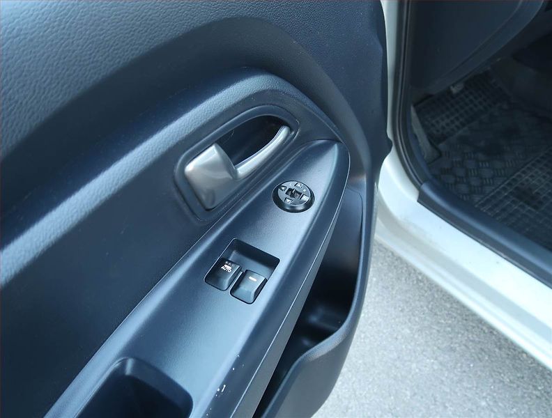 Kia Rio (2012) 1.25 CVVT, Serv.kniha - fotka 15 z 15