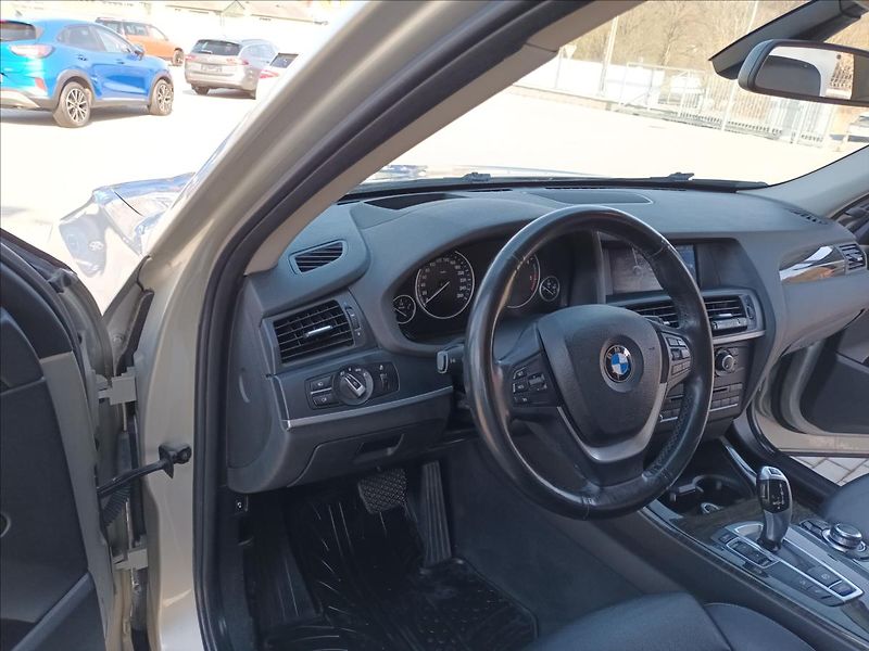 BMW X3 2,0 d,xDrive,KŮŽE,NAVI,TAŽNÉ - fotka 16 z 41