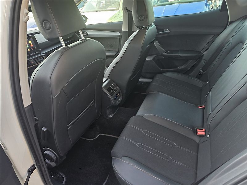 Cupra Formentor 1,4 eTSi 150KW eHYBRID DSG - fotka 27 z 48