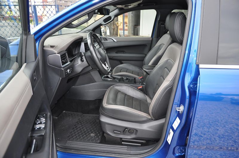 Volkswagen Amarok 3.0TDi V6 177kW 4x4 AVENTURE - fotka 6 z 26