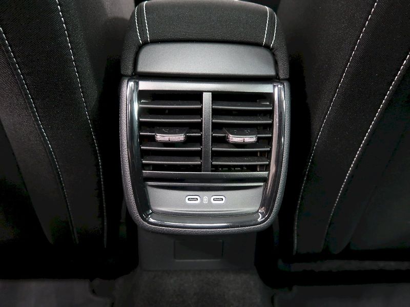 Škoda Scala (2025) MONTE CARLO 1.5TSI 110KW DSG L - fotka 36 z 38