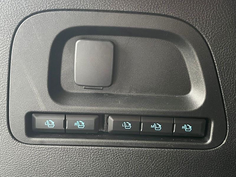Ford S-MAX 2.5 HEV TITANIUM 7 míst - fotka 35 z 70