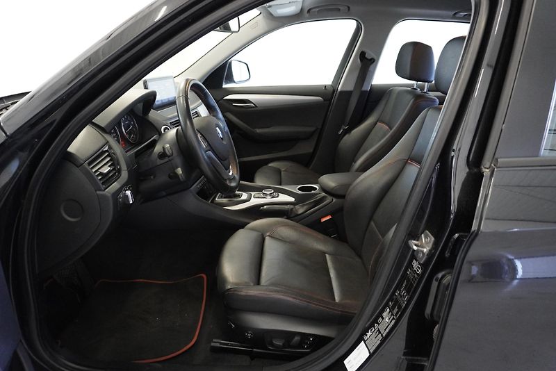 BMW X1 2,0 XDRIVE28I AUT. - fotka 11 z 30