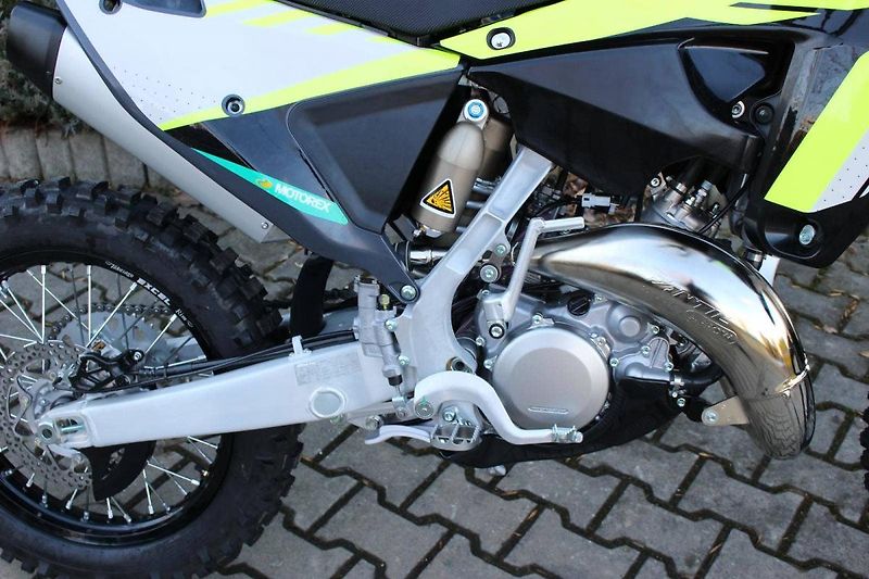 Fantic XE 125 (2024) 2024  ENDURO 125  2T VČ HOMOLO - fotka 4 z 7