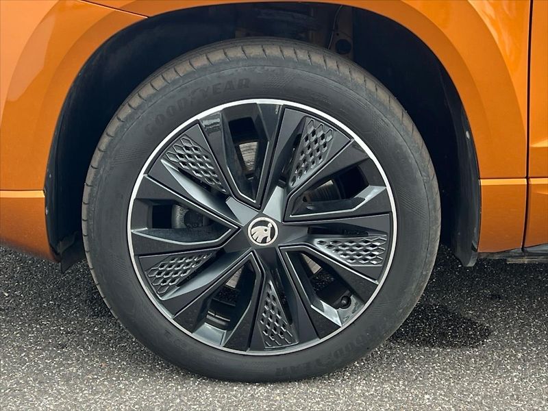 Škoda Karoq 1,5 TSi 110kW SPORTLINE - fotka 12 z 27