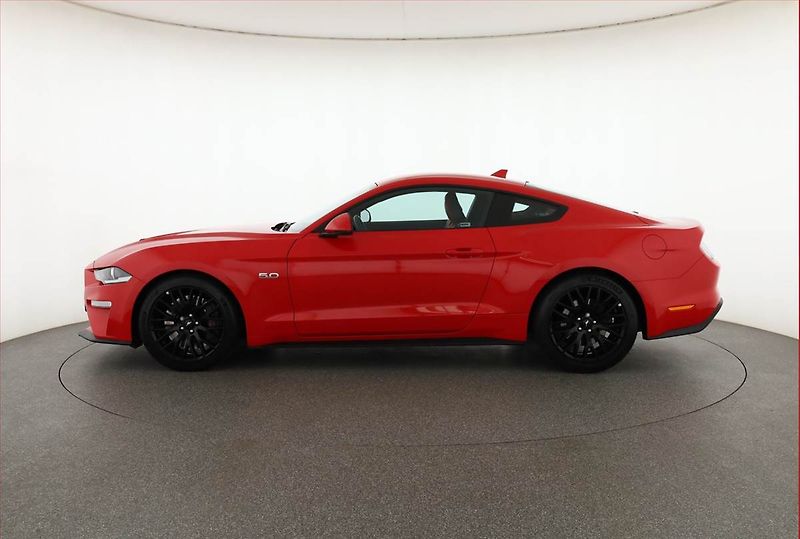 Ford Mustang (2020) GT V8 5.0 - fotka 3 z 16