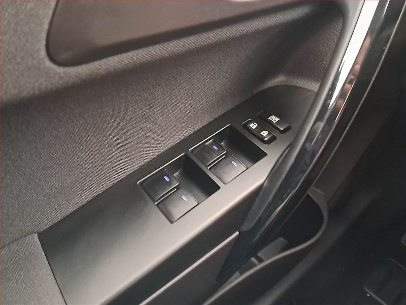 Toyota Auris (2019) Hybrid, Automat, Serv.kniha - fotka 17 z 18