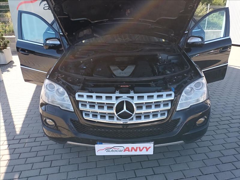 Mercedes-Benz Třídy M 3,0 350CDI,165KW,KŮŽE,NAVI - fotka 26 z 41