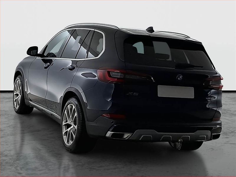 BMW X5 (2021) xDrive30d - fotka 4 z 31