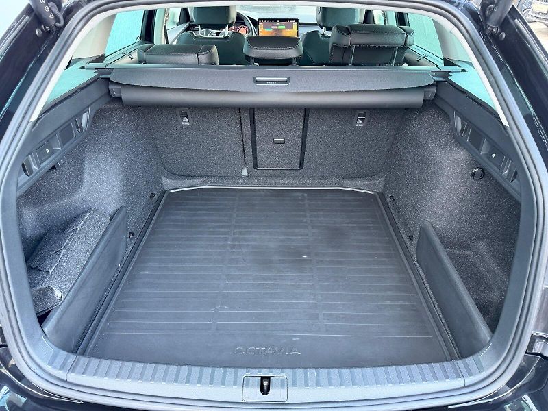 Škoda Octavia (2025) 1.5 TSI 110kW DSG Exclusive Se - fotka 34 z 35