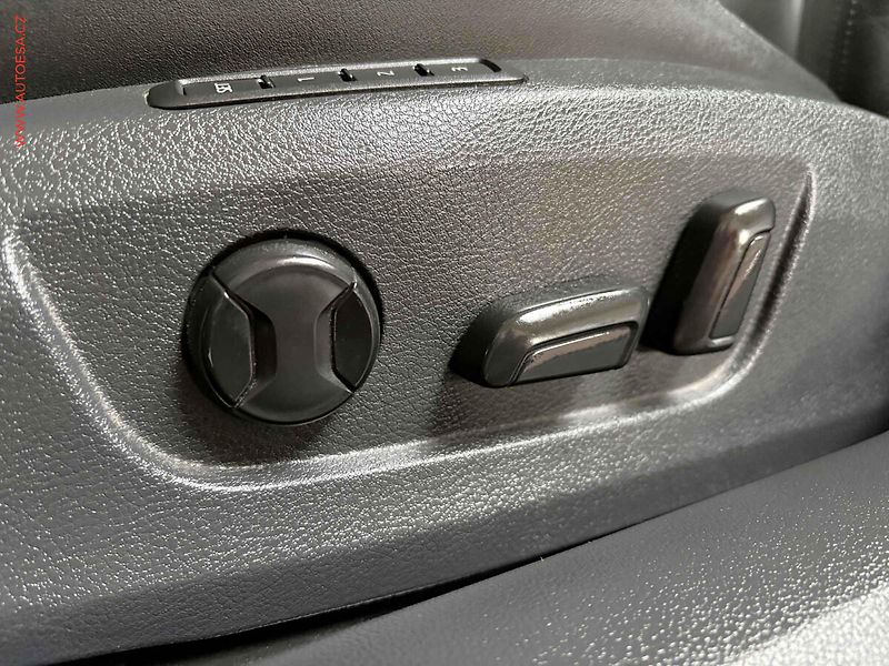 Škoda Superb (2019) 2.0 TDi 4x4, Style, DSG, - fotka 13 z 17
