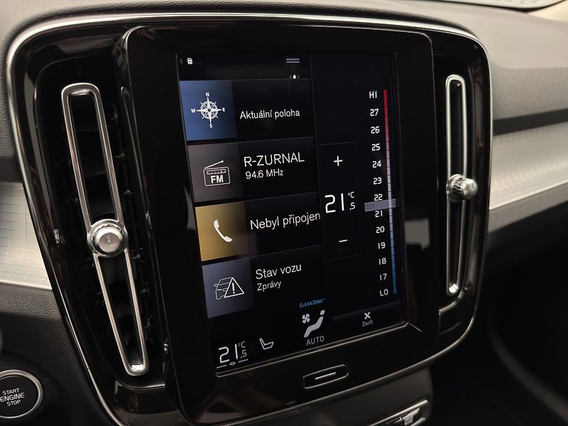 Volvo XC40 B4 AWD MOMENTUM PRO CZ - fotka 22 z 27