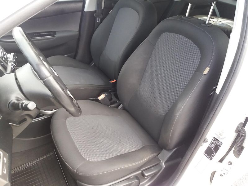 Hyundai i20 1.2i,62kW,KLIMA,SERV.KNÍŽKA - fotka 12 z 16