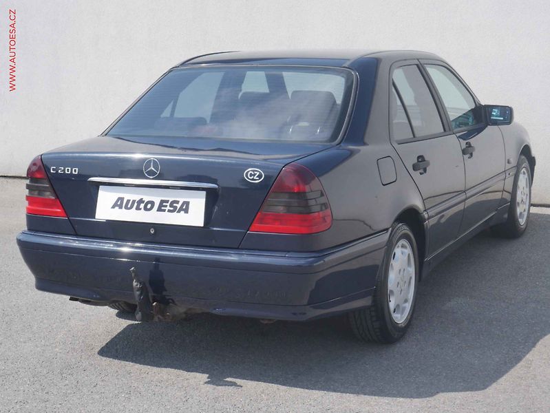 Mercedes-Benz Třídy C (1998) 2.0i, ČR, TZ - fotka 4 z 13