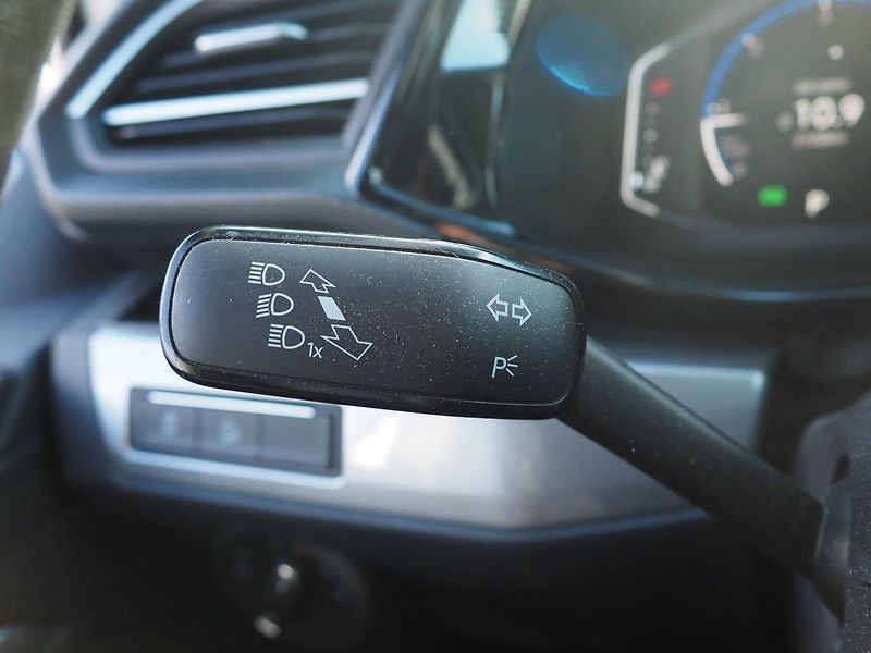 Volkswagen Multivan (2020) 2.0 TDI 146 kW, 4Motion - fotka 23 z 36