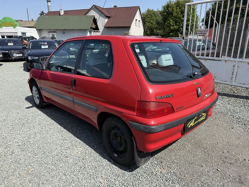 Peugeot 106 1.0i - fotka 4 z 12