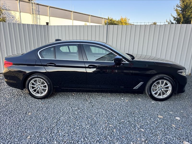 BMW Řada 5 3,0 d,xDrive,195kW,2.maj.,ČR - fotka 15 z 50