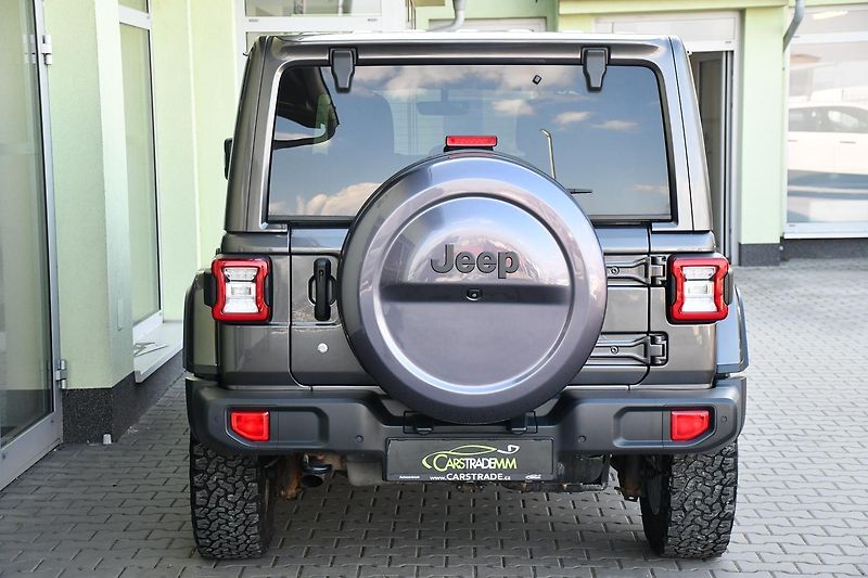 Jeep Wrangler 2.2CRD UNLIMITED REZERVACE - fotka 11 z 51