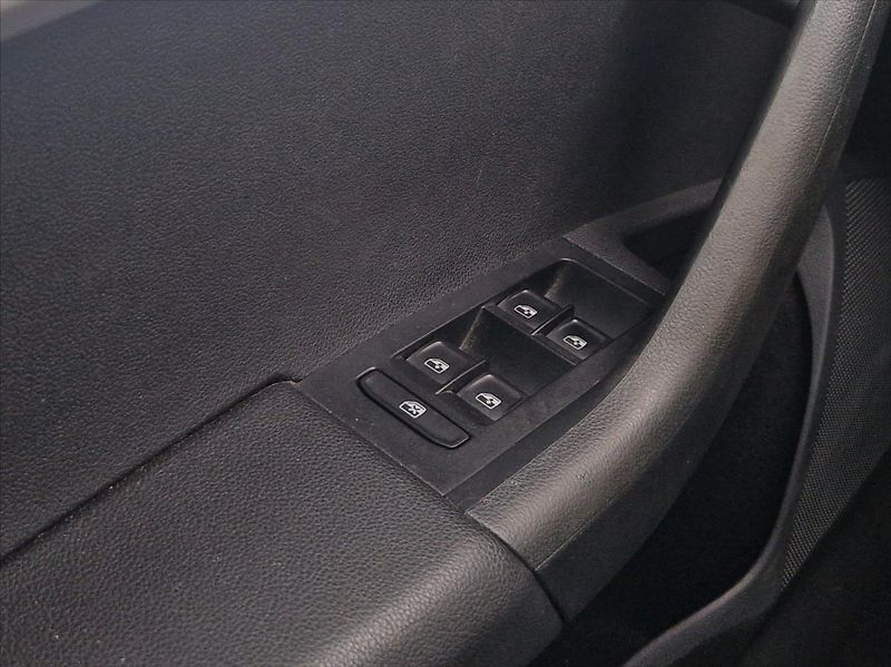 Škoda Octavia 2,0 TDI 110kW TAŽNÉ VÝHŘ. NOSI - fotka 40 z 41