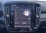 Volvo XC40 B4 FWD ULTRA DARK // 1. maj. - náhled 41
