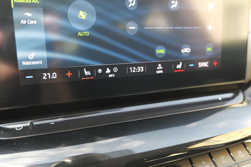 Škoda Octavia 1.5TSI Kam Ad.Temp. KESSY Taž - fotka 38 z 43