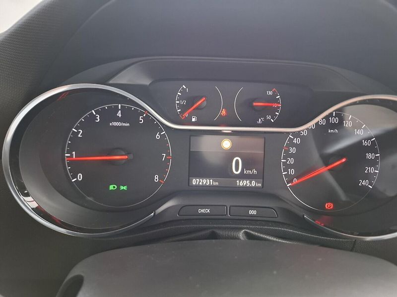 Opel Crossland 1.2T 81KW Innovation 2021 - fotka 14 z 14