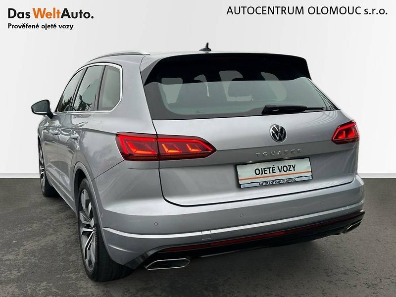 Volkswagen Touareg (2021) V6 3.0TDI 8AT 4MOTION R-Line - fotka 27 z 35